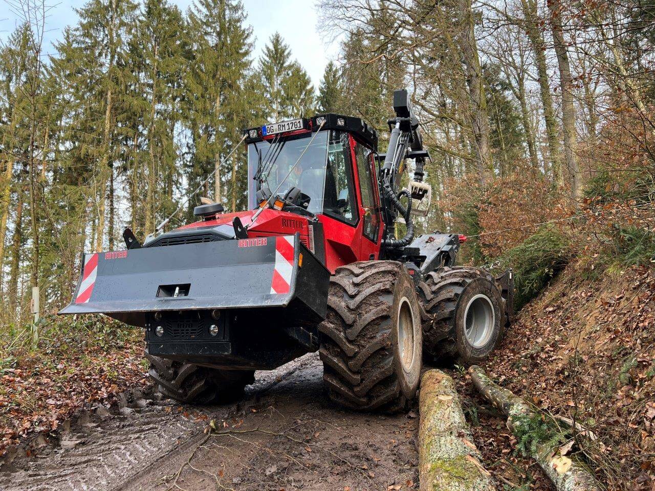 Für den neuen Skidder R170 hat Ritter sich entschieden, einen Umkehrlüfter von Flexxaire einzusetzen.